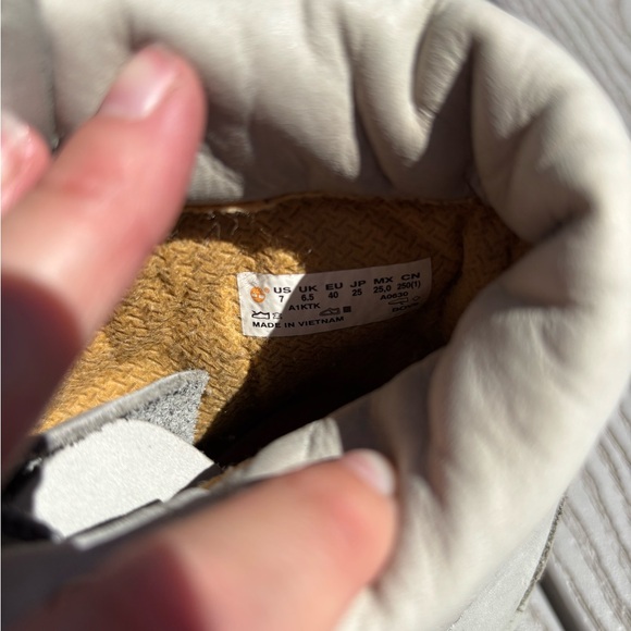 Timberland 6" Premium Waterproof Men's Boot - White And Gray, Gum Sole U… - Picture 8 of 11